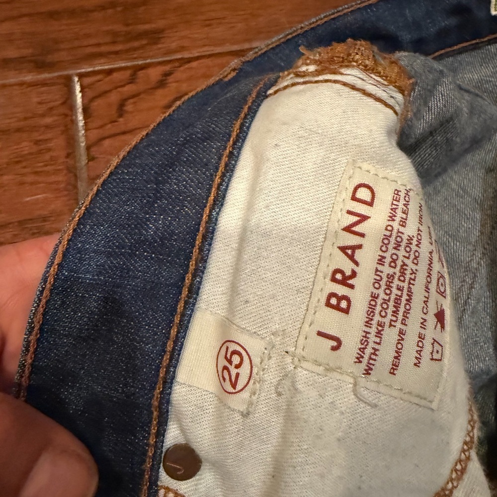 J Brand Skinny Jeans size 25​ - Picture 5 of 7